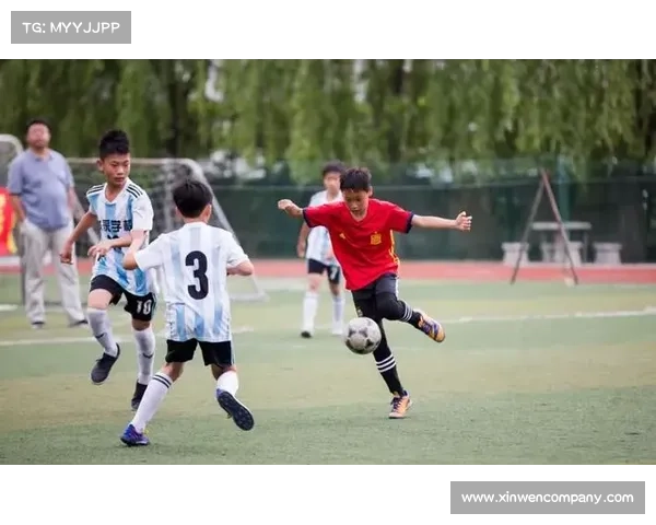 揭秘桑切斯如何从街头少年成长为绿茵传奇的职业足球之路全记录篇